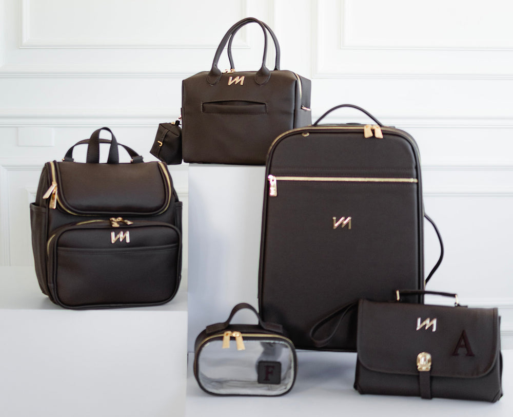 Kit de Bolsos de Maternidad Ella Café - Maleta con ruedas, Mochila 2 en 1, Madison Mini, cambiador portátil y neceser Cristal PP