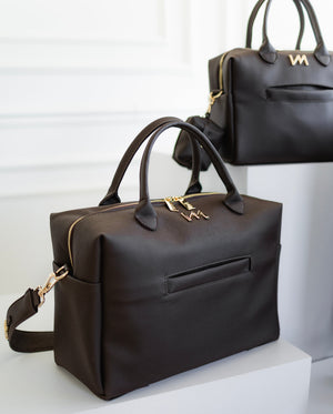 Kit Bolsos Maternidad Ella Café - Maleta con ruedas, Bolso Madison, Madison Mini, neceser Cristal PP, kit portadocumentos y portachupetes.