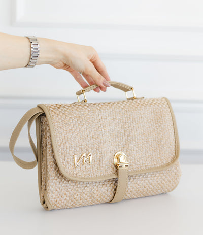 Cambiador portátil trenzado de paja