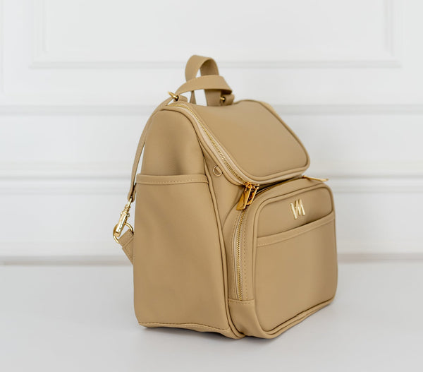 Kit Bolsos Maternidad Ella Beige - Maleta de ruedas, Bolso Madeleine, Mochila 2 en 1 y cambiador portátil.