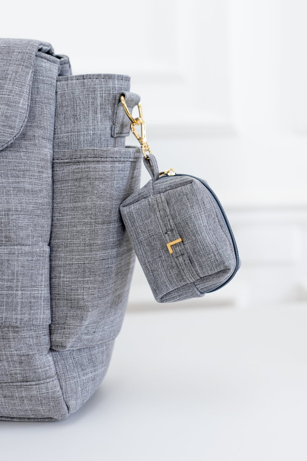 Portachupetes Ella Lino Gris