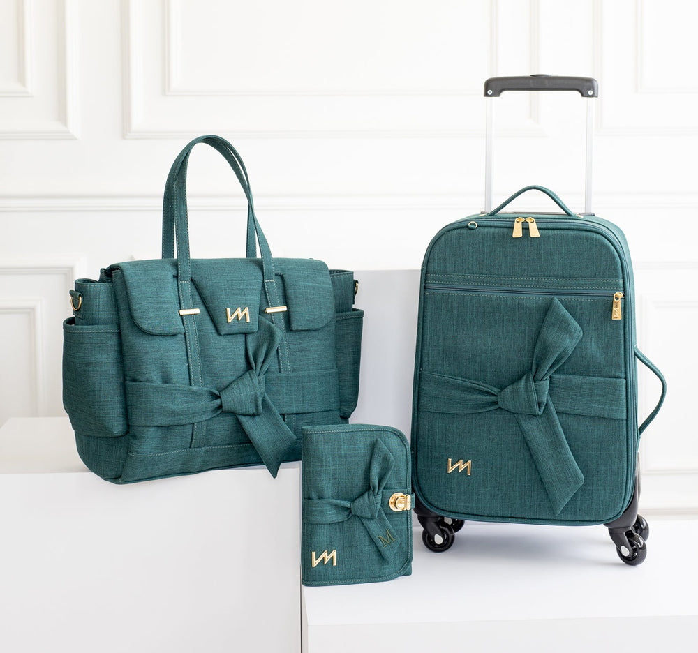 Kit Bolsos Maternidad Nós Verde - Maleta de ruedas, Bolso Cleo y Kit Portadocumentos.