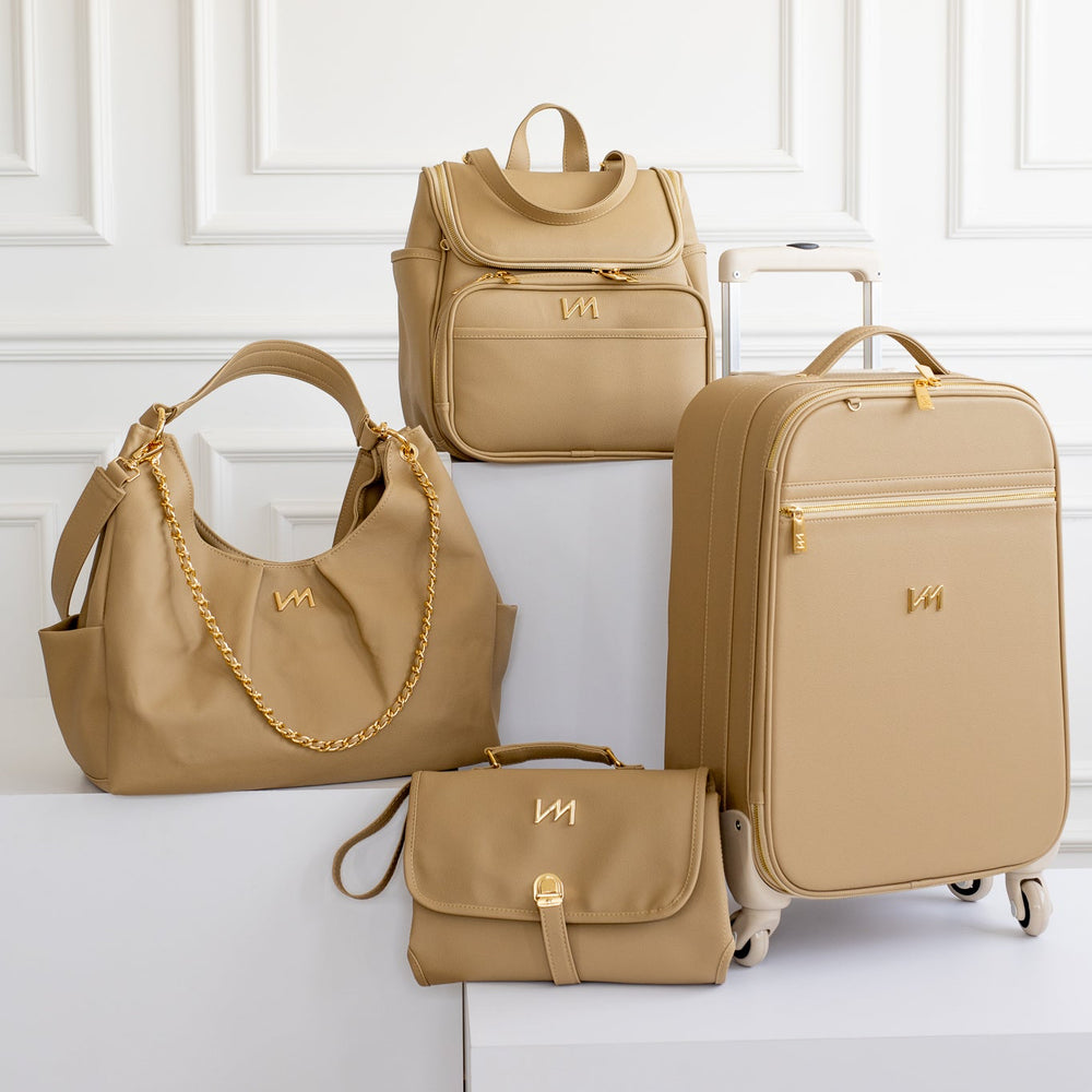 Kit Bolsos Maternidad Ella Beige - Maleta de ruedas, Bolso Madeleine, Mochila 2 en 1 y cambiador portátil.