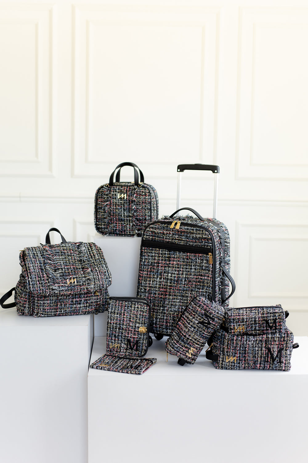 Kit Bolsas Maternidade Tweed Preto - Mala de rodinhas, Mochila Mummy, Frasqueira térmica, kit porta documentos e kit de necessaires.