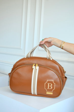 Bolso mediano Glam caramelo con cinta a rayas bordado escudo B OUTLET