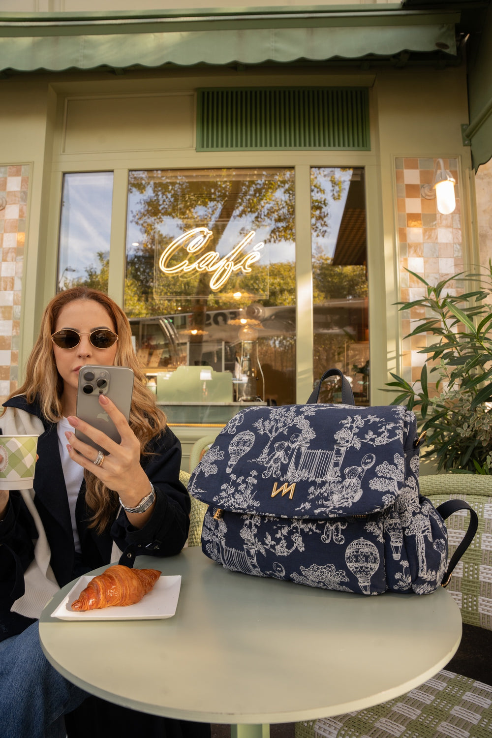 Mochila de maternidad Mummy Le Petit Azul Marino - Entrega Inmediata